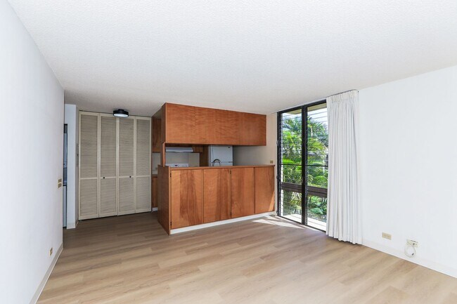 Building Photo - Piikoi Atrium - studio,1 bath with 1 covered parking stall
