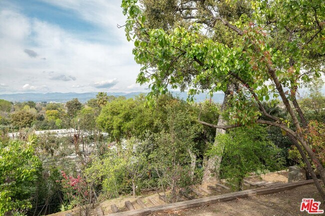 Building Photo - 11539 Sunshine Terrace