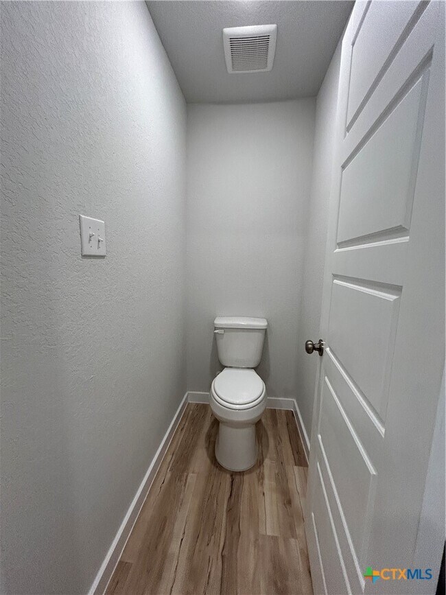 Building Photo - 4305 Danforth St