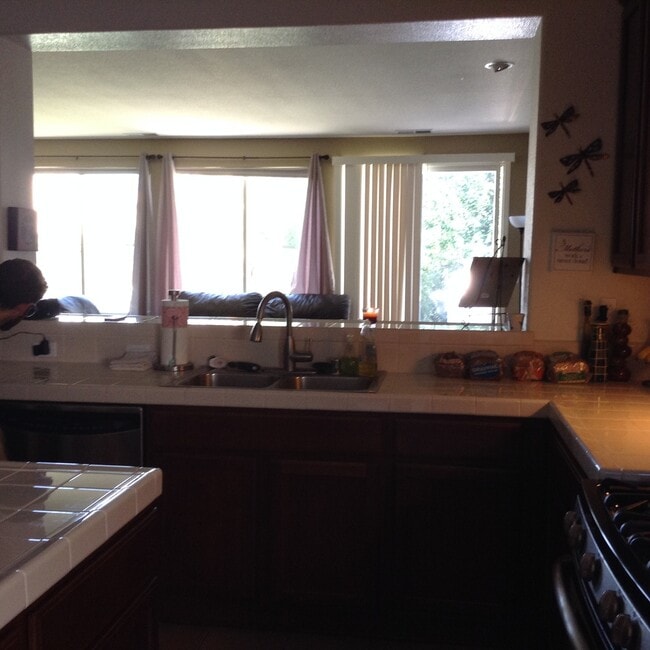 Building Photo - Great Curti Ranch 4 bedroom Home