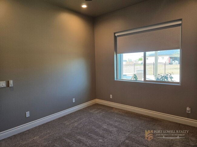 Building Photo - Stunning 2-bed, 2-bath Casita in North Phoenix