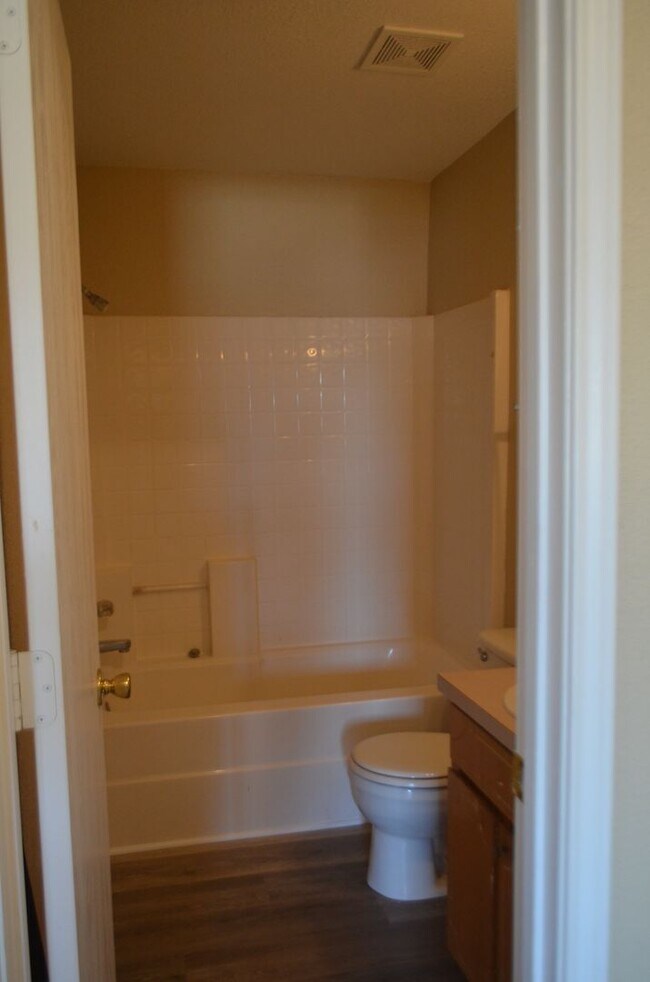 Building Photo - 4504 Mattie Dr