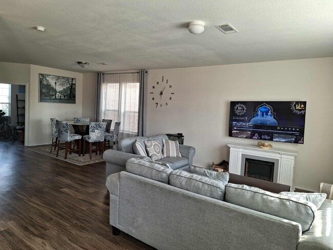 Building Photo - 4418 Windmill Run Dr