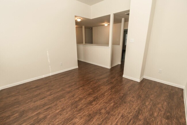 Building Photo - 65 Santa Barbara Dr