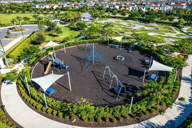 Building Photo - 4727 Estates Cir