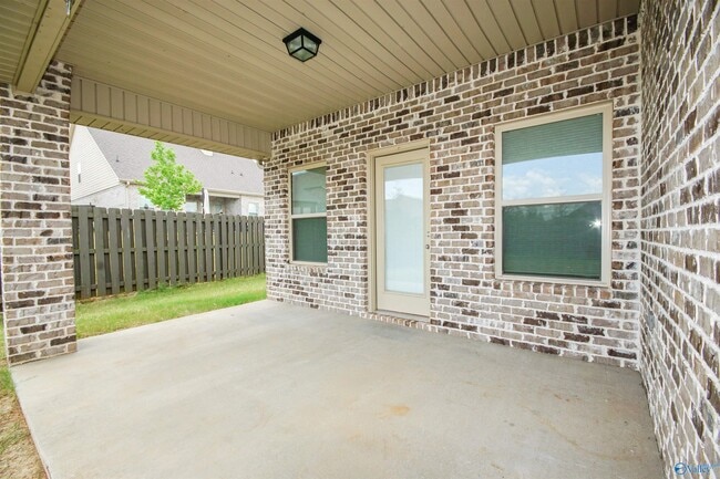 Building Photo - 214 Brighton Park Way