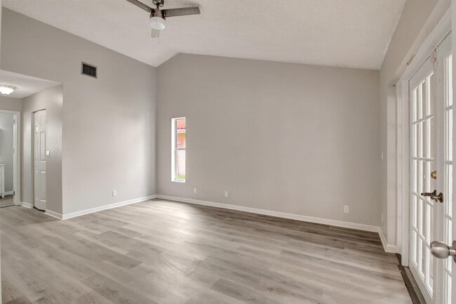 Building Photo - 9953 Majestic Way