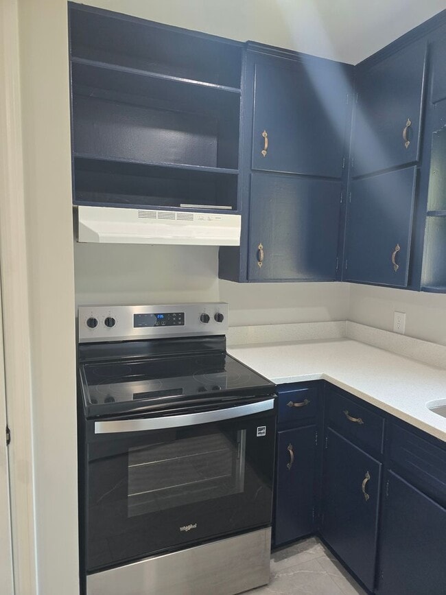 Building Photo - NEW LISTING!!!!!