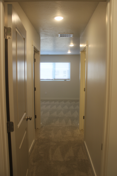 Building Photo - 139 E Lamotte Peak Ln