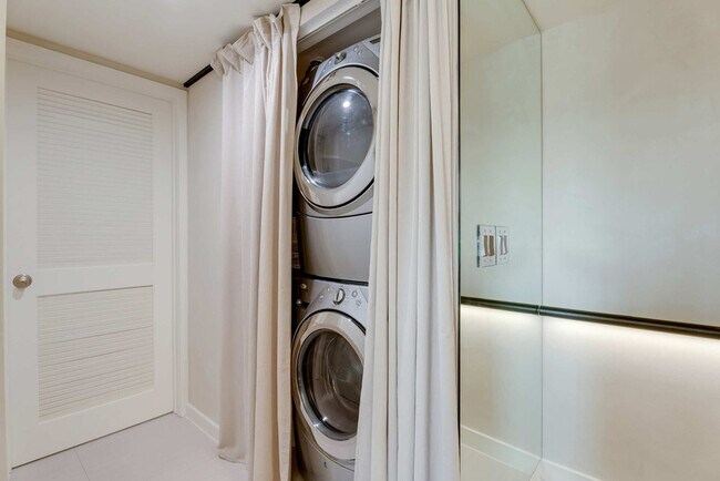 Building Photo - 1884 SW 17th St