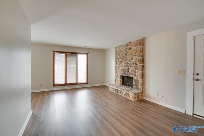 Building Photo - 9020 Mahogany Row SE