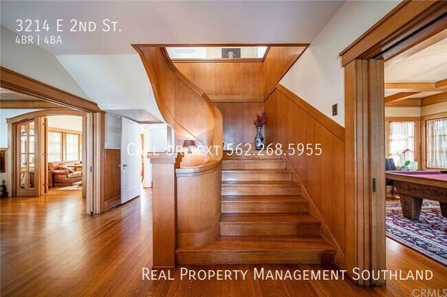 Building Photo - 4 BEDROOM 3 1/2 BATH ESTATE SITUATED IN PR...