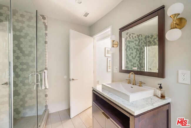 Building Photo - 279 Mabery Rd