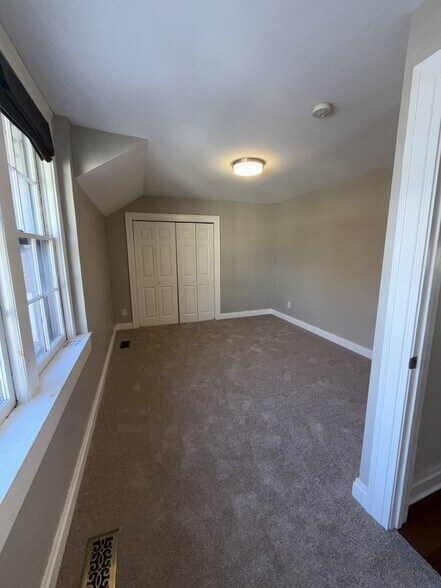 Building Photo - 2034 N Delaware St