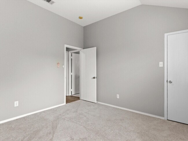Building Photo - 1316 Hunter Ln
