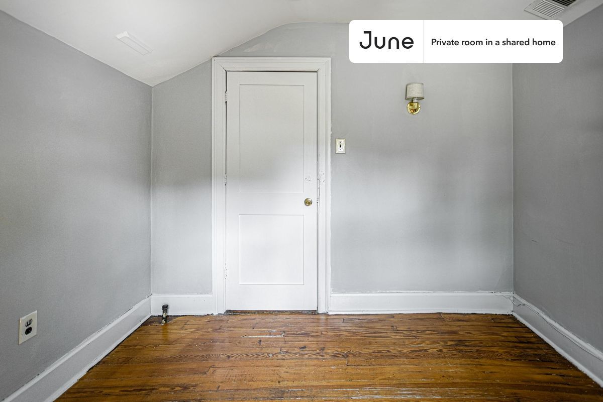 Building Photo - Room in Shared 6 bed/3 bath home in Brookland