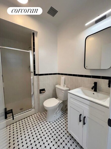 Building Photo - 139 W 83rd St