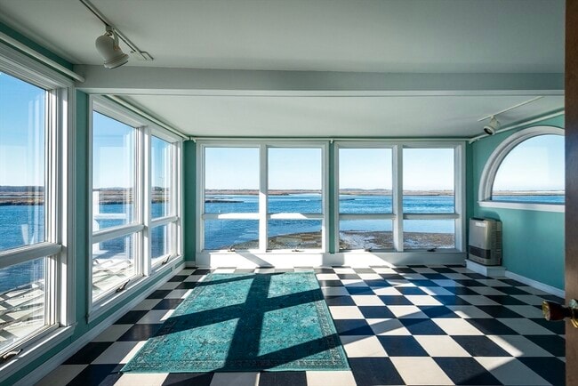 Building Photo - 33 Eagle Hill Rd