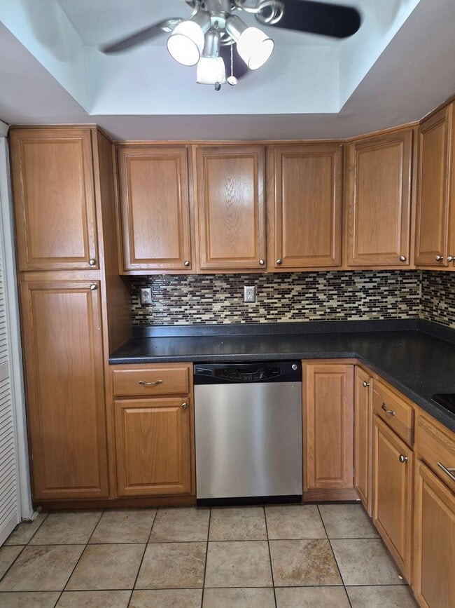 Building Photo - Greenbrier