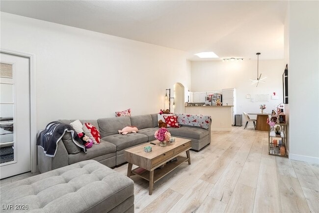 Building Photo - 3320 S Fort Apache Rd