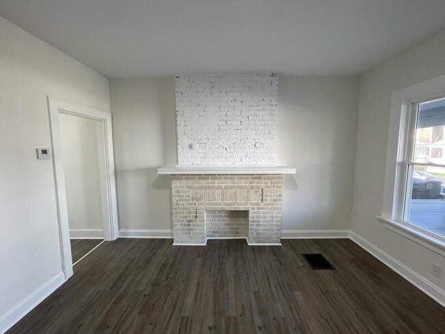 Building Photo - 155 E Woodrow Ave