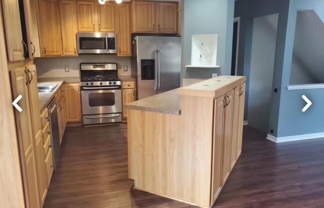 Building Photo - 2036 Breeze Dr