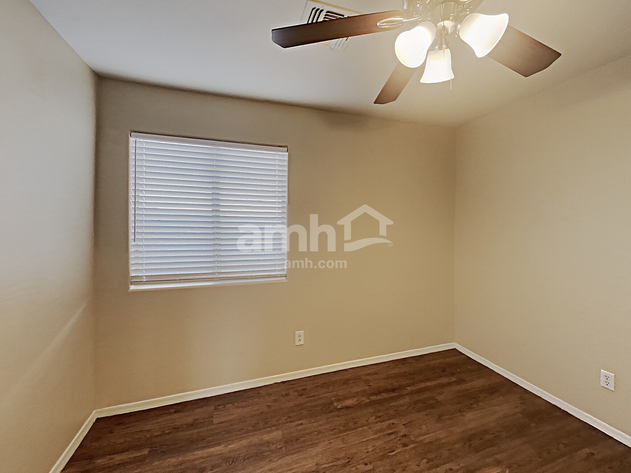 Building Photo - 3614 W Vineyard Rd