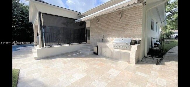 Building Photo - 100 S Prospect Dr