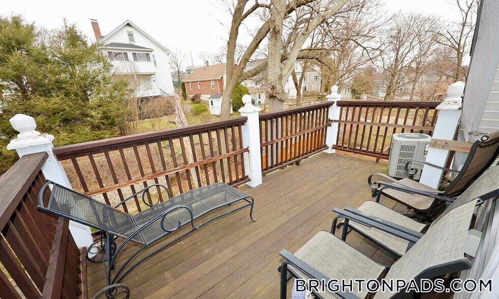 Building Photo - 55 Hobart St