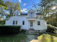 Building Photo - Two-Bedroom House