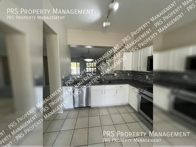 Building Photo - 3935 S Hollyhock Pl