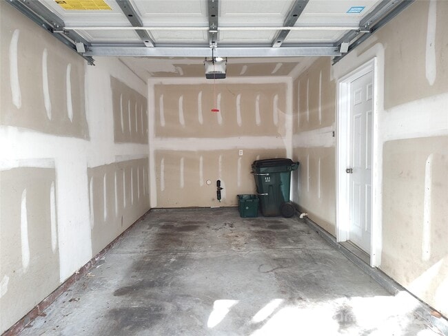 Building Photo - 467 Doughton Ln