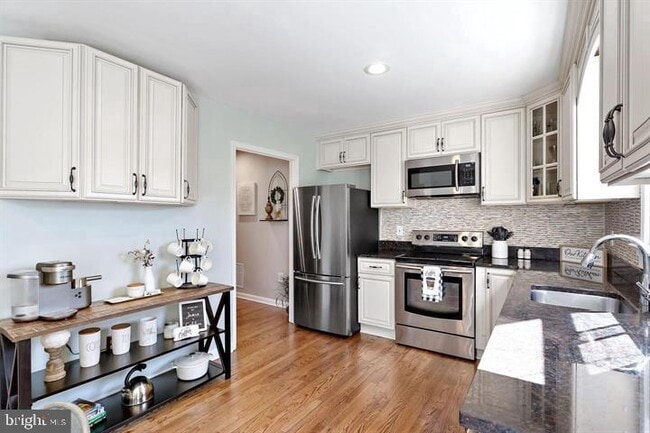 Building Photo - 9856 High Water Ct