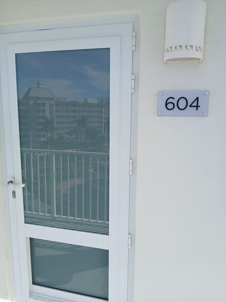 Building Photo - 3101 S Ocean Blvd