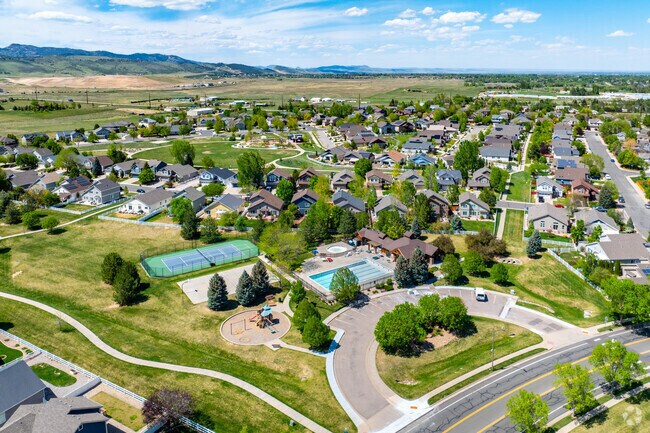 Building Photo - 1168 Bon Homme Richard Dr