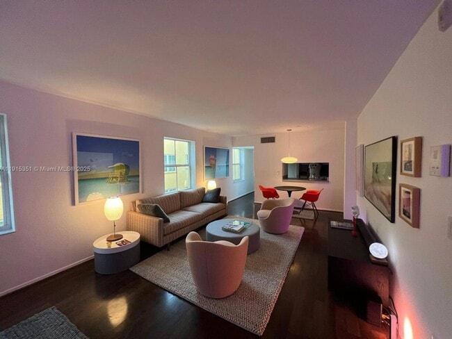 Primary Photo - 1308 Drexel Ave