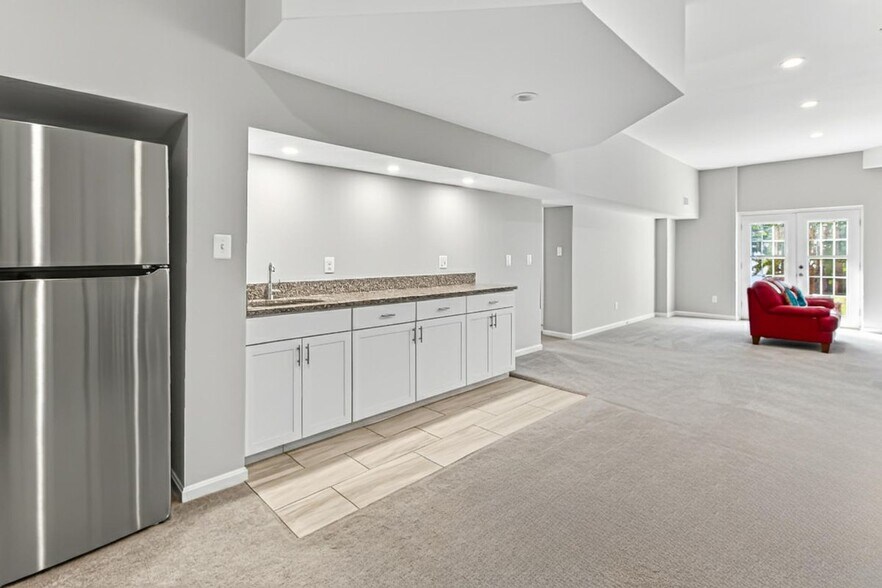 Building Photo - 1300 Pinstripe Ct