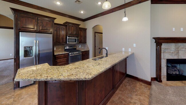 Building Photo - 328 Creekside Dr