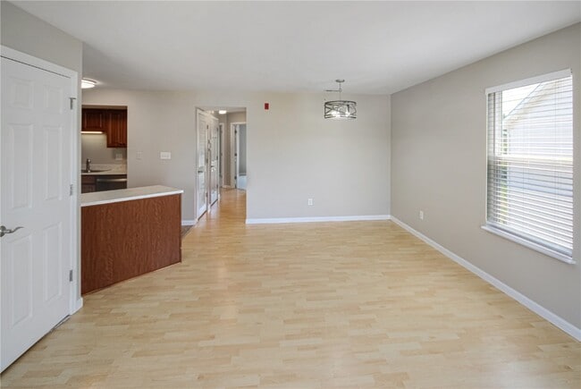 Building Photo - 30 Stonewall Creek Ct