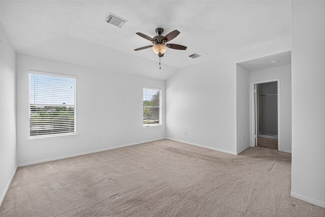 Building Photo - 1806 Oak Ridge Dr