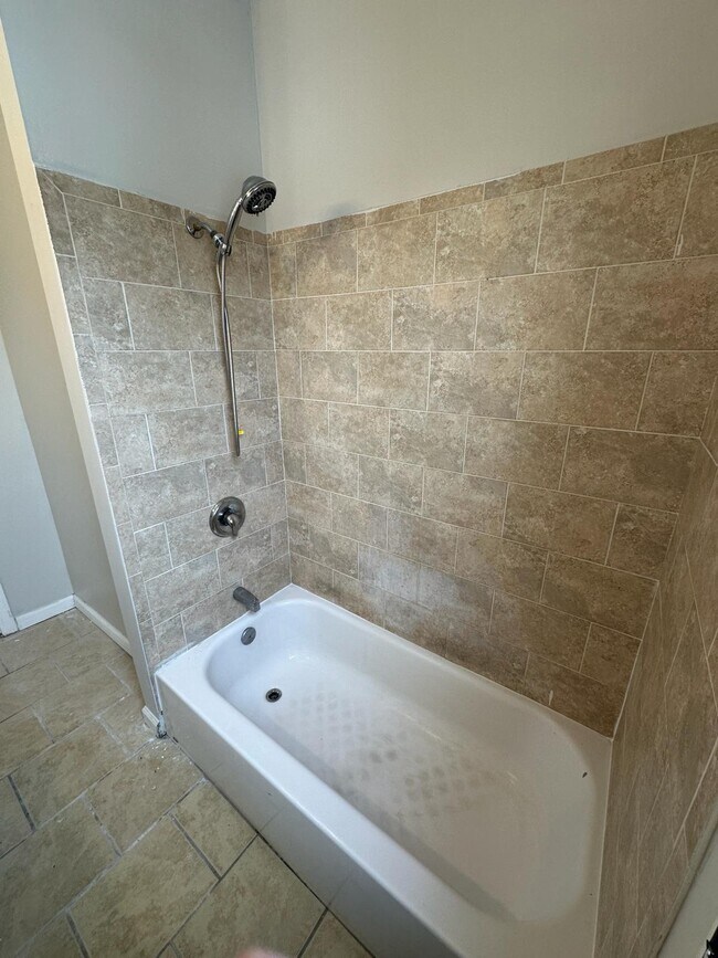 Building Photo - 19 Hobson St