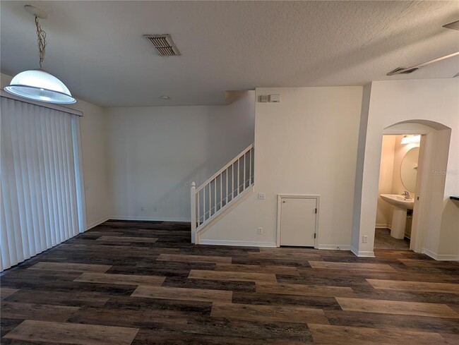 Building Photo - 4210 Bismarck Palm Dr