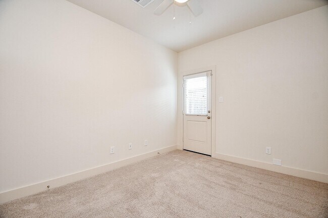 Building Photo - 9444 Kerrwood Ln