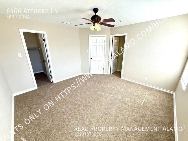 Building Photo - AVAILABLE NOW! 2-Story 3 Bedroom / 2.5 Bat...