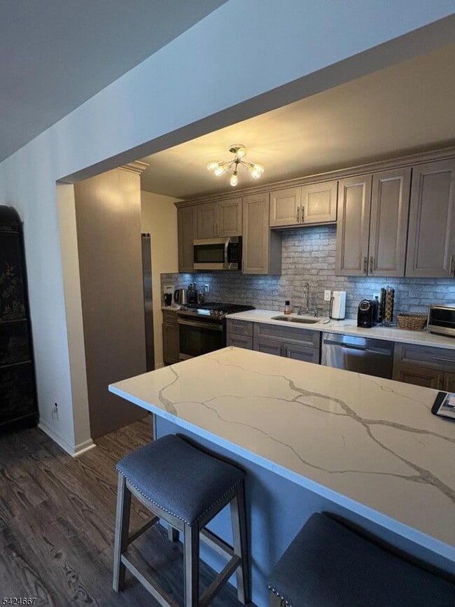 Building Photo - 50 Lindsley Rd