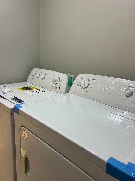 Building Photo - 807 Pine St