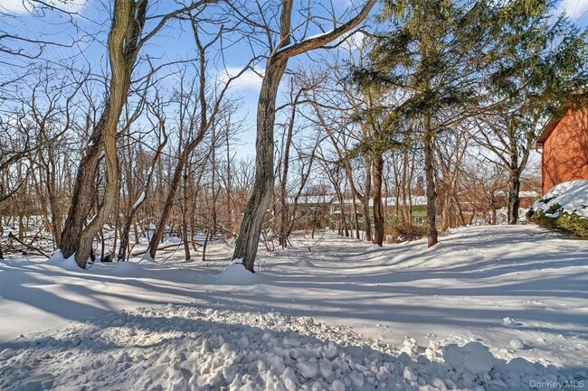 Building Photo - 126 Coachlight Square