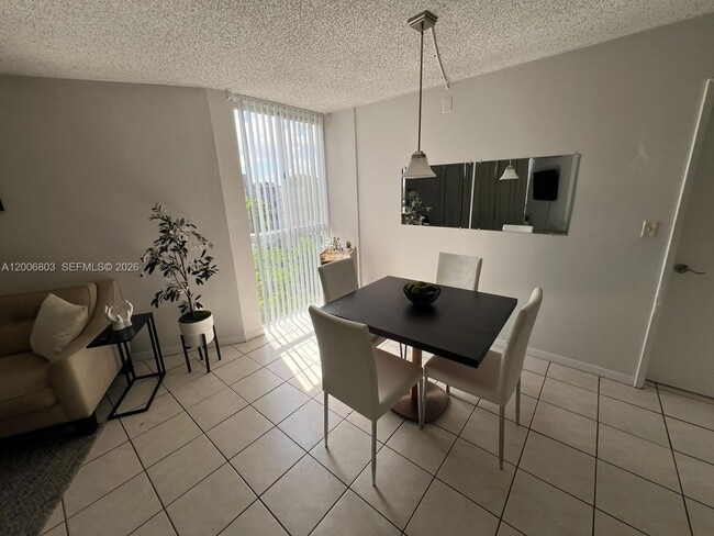 Building Photo - 7125 NW 186th St