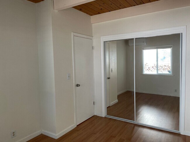 Building Photo - 4 bedroom, 2 bath home in Lake Wildwood ga...