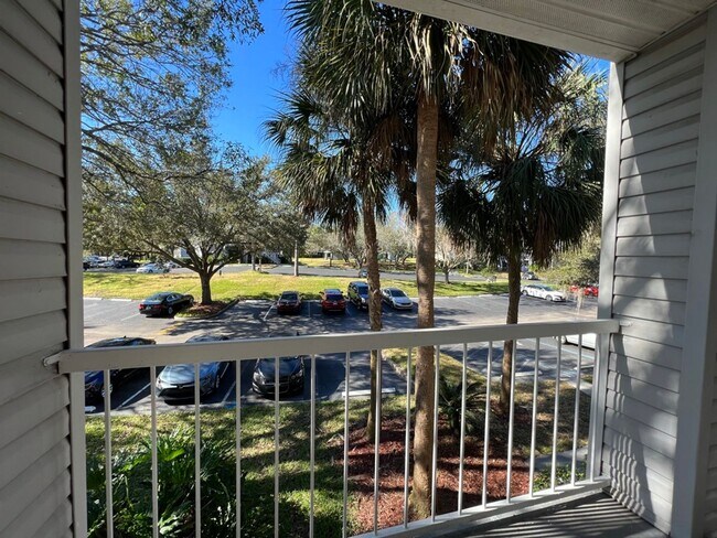 Building Photo - Lake Mary Condo ~ Fresh Paint, Laminate Flooring, Fantastic Amenities!